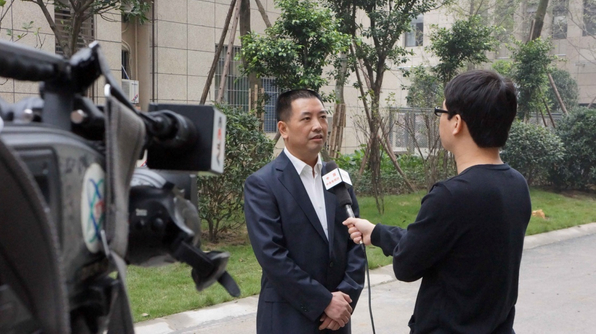新安县90后制陶“老手”玩泥巴 传承千年技艺